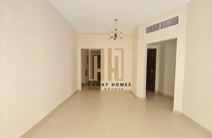 Apartment - 2 Bedrooms - 2 Bathrooms for rent in UOS - Muwaileh Commercial - Sharjah