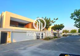 Outdoor House image for: Villa - 5 bedrooms - 8 bathrooms for rent in West Yas - Yas Island - Abu Dhabi, Image 1