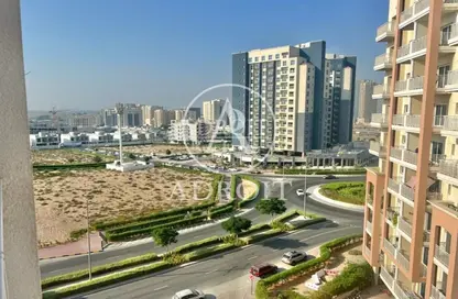 Apartment - 2 Bedrooms - 2 Bathrooms for sale in Tala 1 - Queue Point - Dubai Land - Dubai