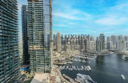 Apartment - 3 Bedrooms - 3 Bathrooms for sale in Damac Heights - Dubai Marina - Dubai