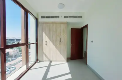 Apartment - 2 Bedrooms - 2 Bathrooms for rent in Hai Qesaidah - Central District - Al Ain