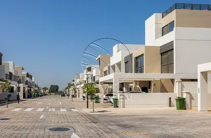 فيلا - 3 غرف نوم - 4 حمامات للبيع في فاية حدائق بلووم - بلوم جاردنز - شارع السلام - أبوظبي