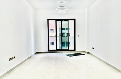 Apartment - 1 Bedroom - 2 Bathrooms for rent in Jumeirah Garden City - Al Satwa - Dubai