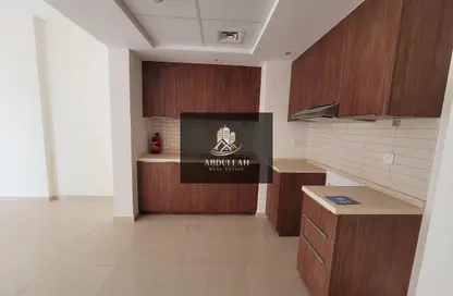 شقة - غرفة نوم - 1 حمام للايجار في أبتاون الزاهية - الزاهية - تجارية مويلح - الشارقة