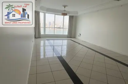 Apartment - 3 Bedrooms - 4 Bathrooms for rent in Al Majaz 3 - Al Majaz - Sharjah