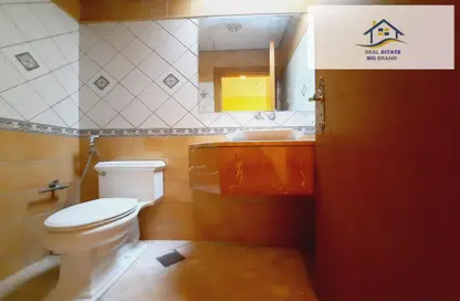 صورة لـ حمام شقة - 3 غرف نوم - 4 حمامات للايجار في المعمورة - منطقة المرور - أبوظبي ، صورة رقم 1