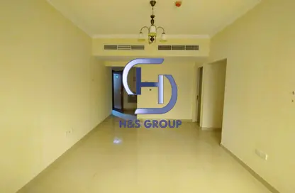 شقة - 2 غرف نوم - 3 حمامات للايجار في الثاني مويلح - تجارية مويلح - الشارقة شقة - 2 غرف نوم - 3 حمامات للايجار في الثاني مويلح - تجارية مويلح - الشارقة