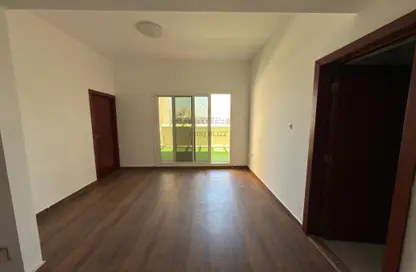 شقة - غرفة نوم - 2 حمامات للايجار في مسكن الامير - قرية الجميرا سركل - دبي