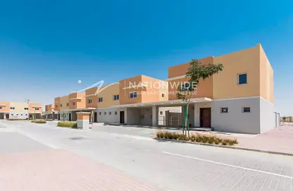 Apartment - 3 Bedrooms - 4 Bathrooms for rent in Manazel Al Reef 2 - Al Samha - Abu Dhabi