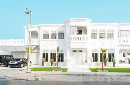 Villa - 6 Bedrooms - 7 Bathrooms for rent in Signature Villas Frond B - Signature Villas - Palm Jumeirah - Dubai