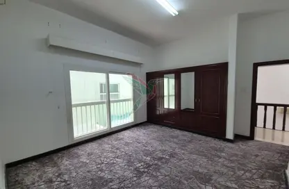 فيلا - 5 غرف نوم - 5 حمامات للايجار في عود بن سجحان - المويجي - العين