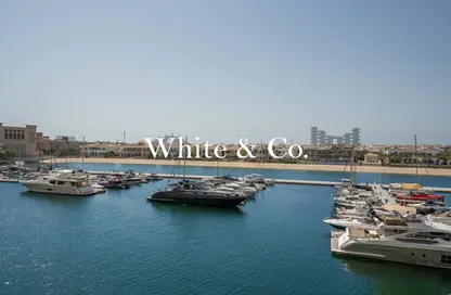 Apartment - 3 Bedrooms - 5 Bathrooms for sale in Marina Residences 5 - Marina Residences - Palm Jumeirah - Dubai