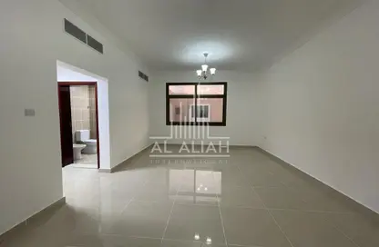 صورة لـ غرفة فارغة فيلا - 4 غرف نوم - 5 حمامات للايجار في خليفة بارك - الطريق الشرقي - أبوظبي ، صورة رقم 1