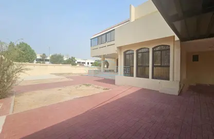 Villa - 4 Bedrooms - 6 Bathrooms for rent in Al Garhoud Villas - Al Garhoud - Dubai