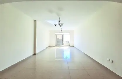 Apartment - 3 Bedrooms - 3 Bathrooms for rent in The Square 2 - Muwaileh Commercial - Sharjah
