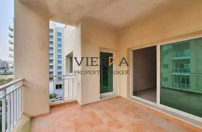 Apartment - 3 Bedrooms - 3 Bathrooms for sale in Mazaya 29 - Queue Point - Dubai Land - Dubai