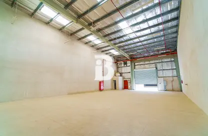 Warehouse - Studio for rent in Phase 2 - Dubai Investment Park (DIP) - Dubai
