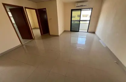 شقة - 2 غرف نوم - 2 حمامات للايجار في مساكن كورنيش عجمان - طريق كورنيش عجمان - عجمان