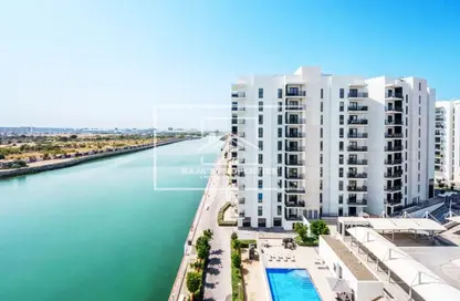 Apartment - 3 Bedrooms - 4 Bathrooms for sale in Waters Edge - Yas Island - Abu Dhabi