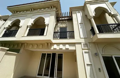 Villa - 5 Bedrooms - 5 Bathrooms for rent in Umm Suqeim 2 - Umm Suqeim - Dubai