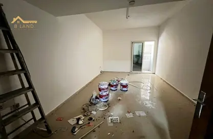 شقة - غرفة نوم - 1 حمام للايجار في التعاون 1 - أبراج التعاون - الخان - الشارقة