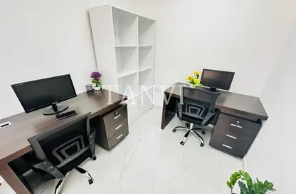 Office Space - Studio - 1 Bathroom for rent in Reem Residency - Al Karama - Dubai