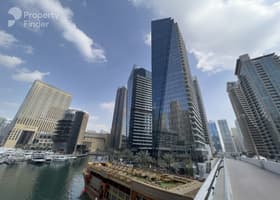 صورة لـ التصميم الخارجي للمبنى في A برج سيلفرين
