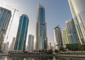 صورة لـ التصميم الخارجي للمبنى في جولدكريست إكزيكتيف