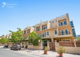 صورة لـ التصميم الخارجي للمبنى في إنديجو فيل 2