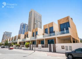 صورة لـ التصميم الخارجي للمبنى في رفلكشن