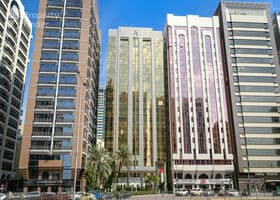 صورة لـ التصميم الخارجي للمبنى في بناية الروضة