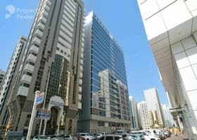 صورة لـ التصميم الخارجي للمبنى في برج حمدان