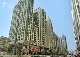 صورة لـ التصميم الخارجي للمبنى في برج ليوا سنتر رقم 2
