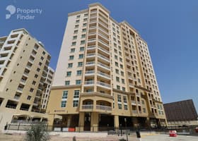 صورة لـ التصميم الخارجي للمبنى في 3 مزايا